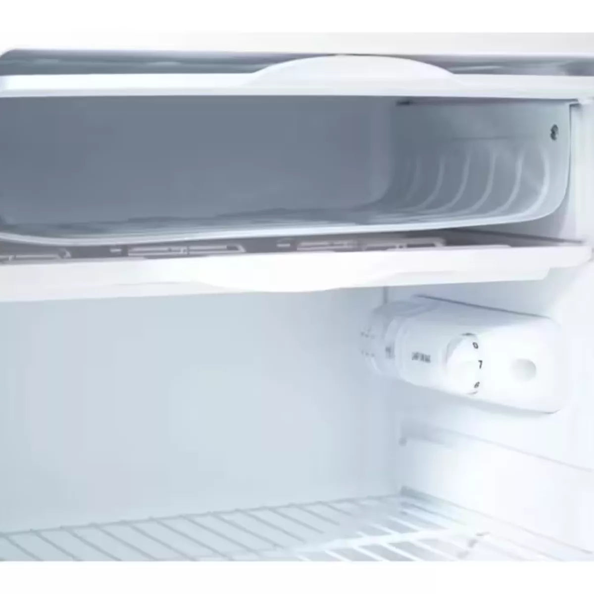Frigobar Refrigerador Mirage Oscuro Acero Inoxidable 93 Lit. Color Acero inoxidable oscuro mrx33es